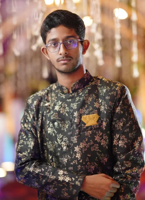 Portrait photo of Ayush Nandi – Digital Creator